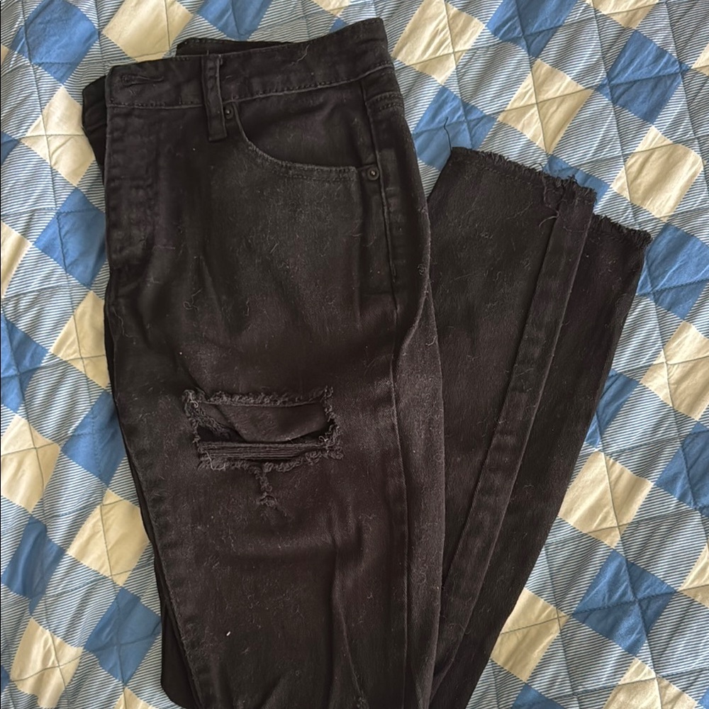 Black Distressed Jeans